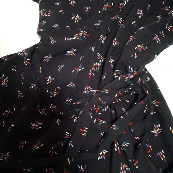 In every story 1x sun dress flowy multicolor short sleeves tie at waist - Picture 3 of 5